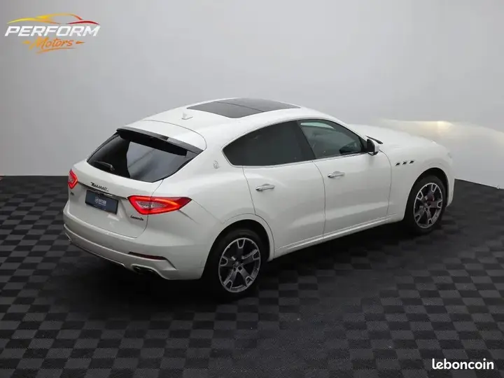 Maserati Levante 2016 photo 4