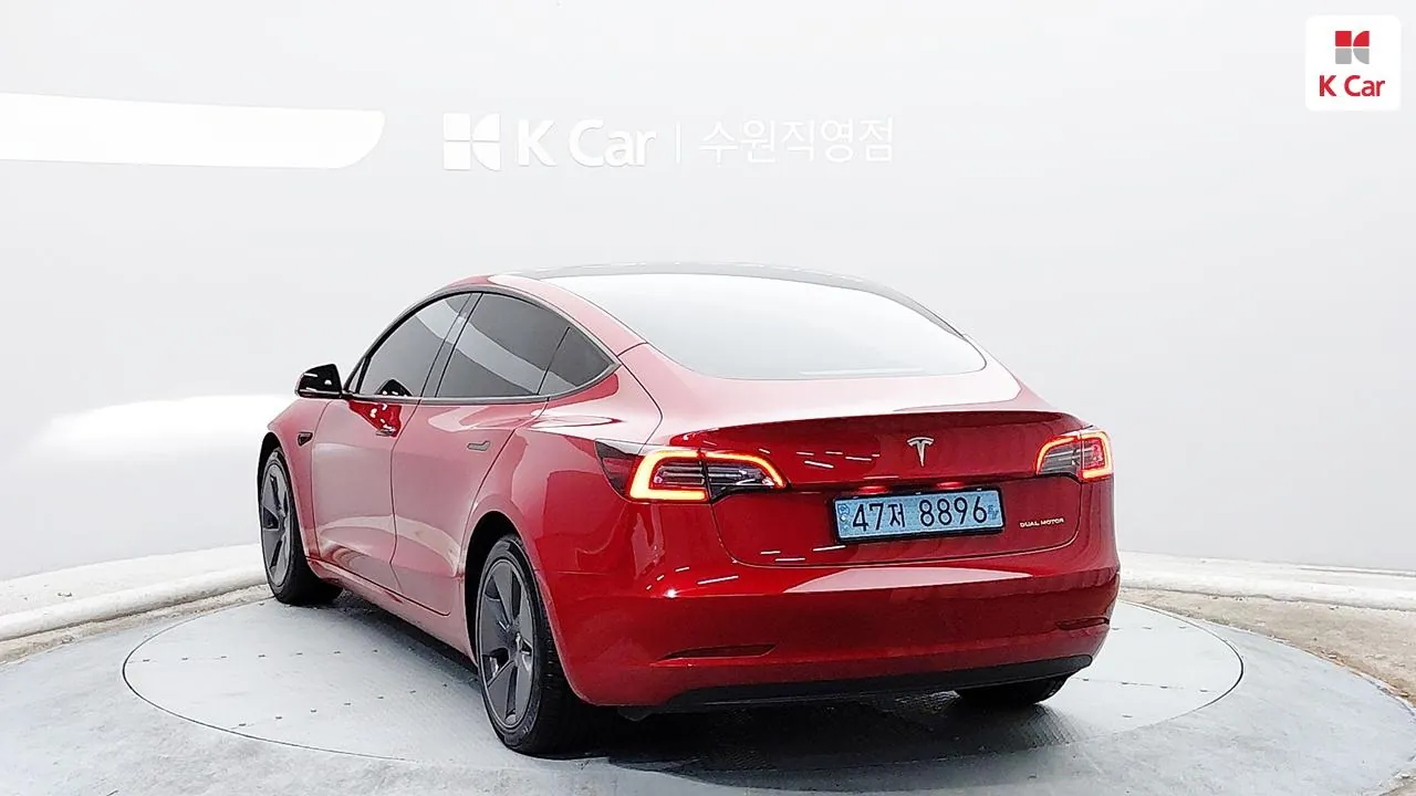 Tesla Model 3 2022 photo 2