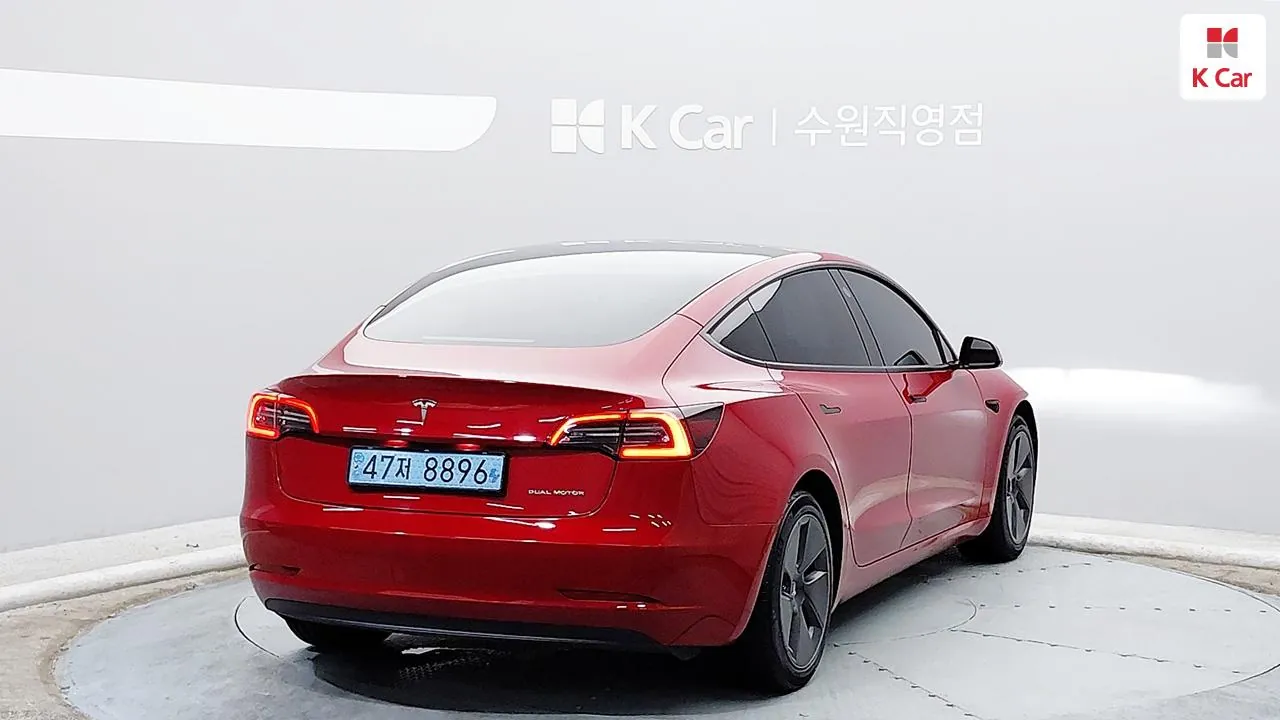Tesla Model 3 2022 photo 4