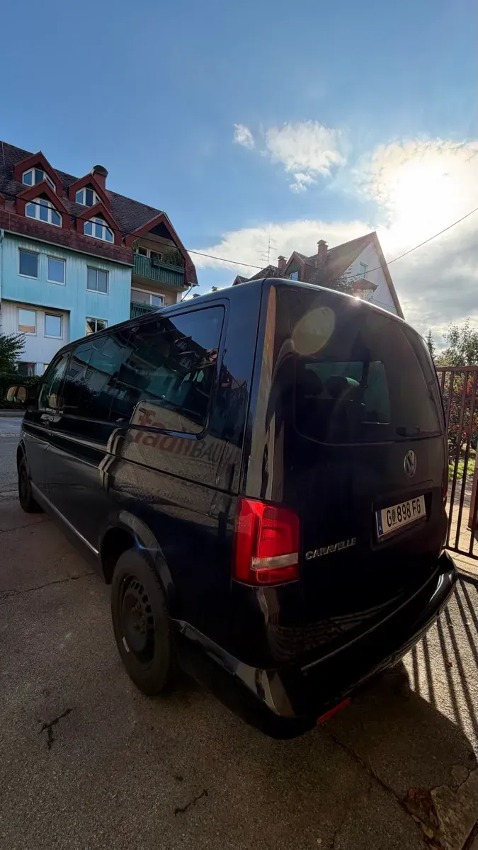 Volkswagen T5 2010 photo 3