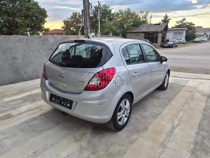 Opel Corsa D 2012 photo 4