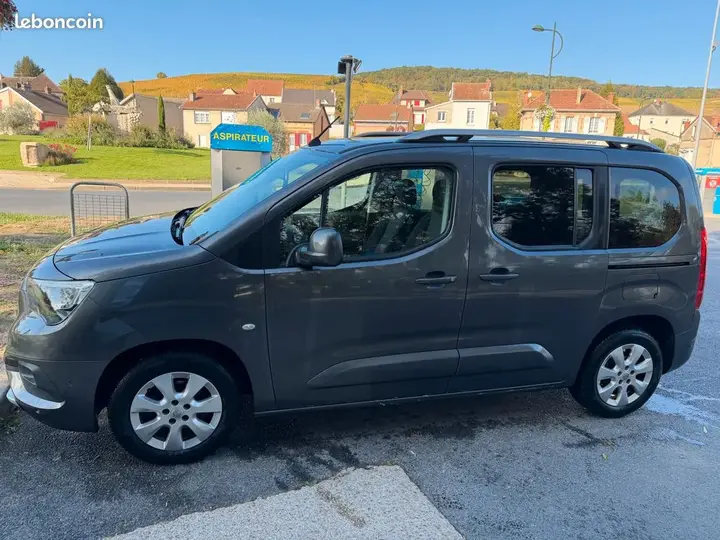 Opel Combo 2018 photo 2