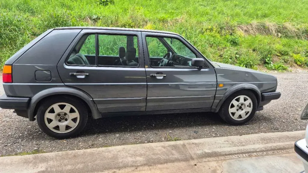Volkswagen Golf 1989 photo 2