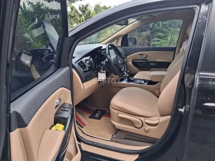 Kia Sedona 2018 photo 4