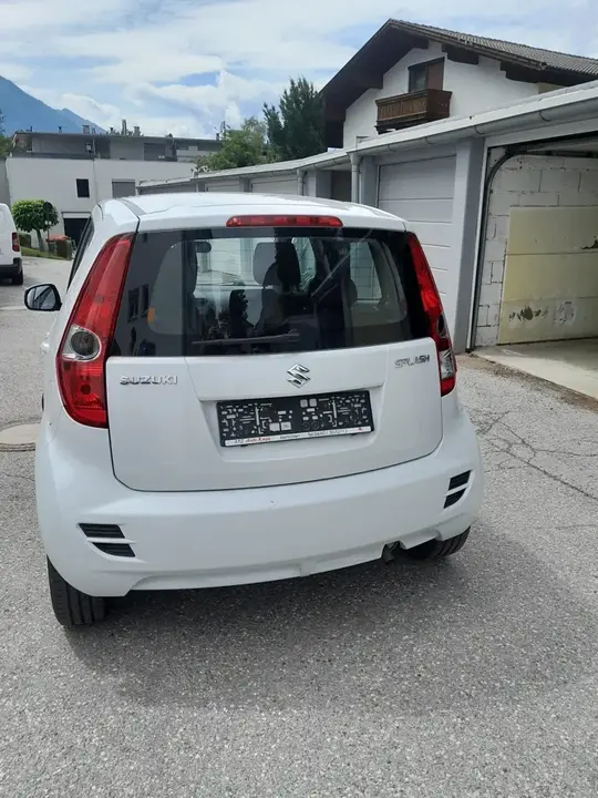 Suzuki Splash 2014 photo 2