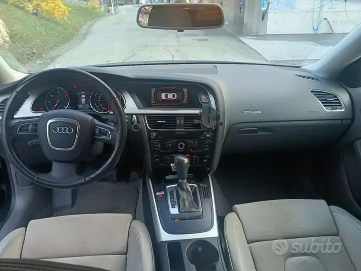 Audi A5 2011 photo 4