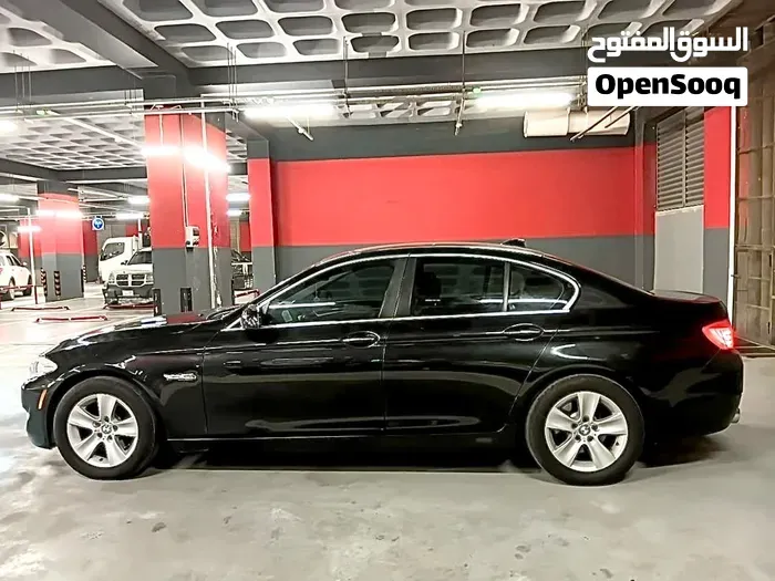 BMW 5 Series 2011 photo 2