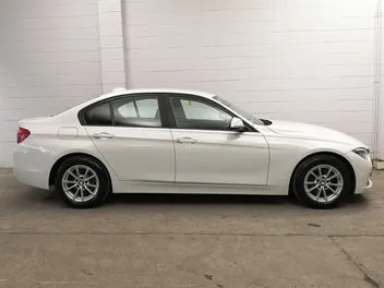 BMW 320I 2016 photo 4