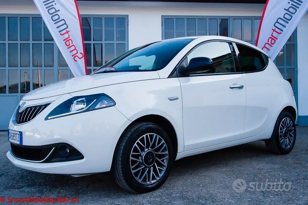 Lancia Ypsilon