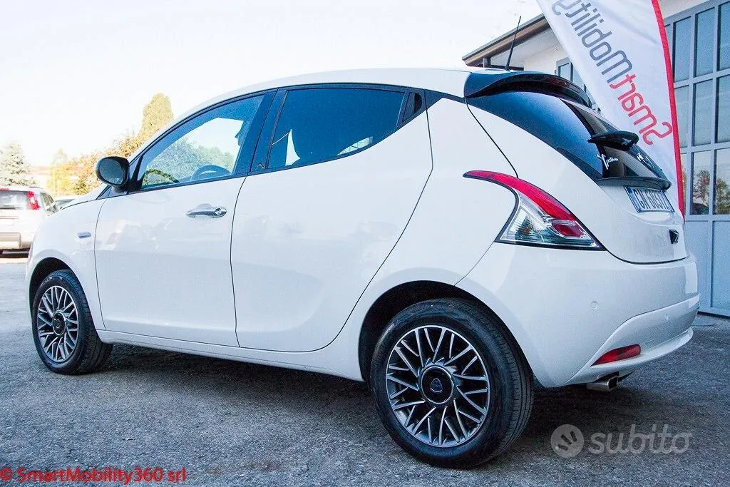 Lancia Ypsilon 2023 photo 4