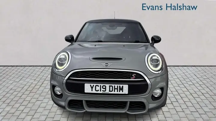 Mini Cooper S 2019 photo 2