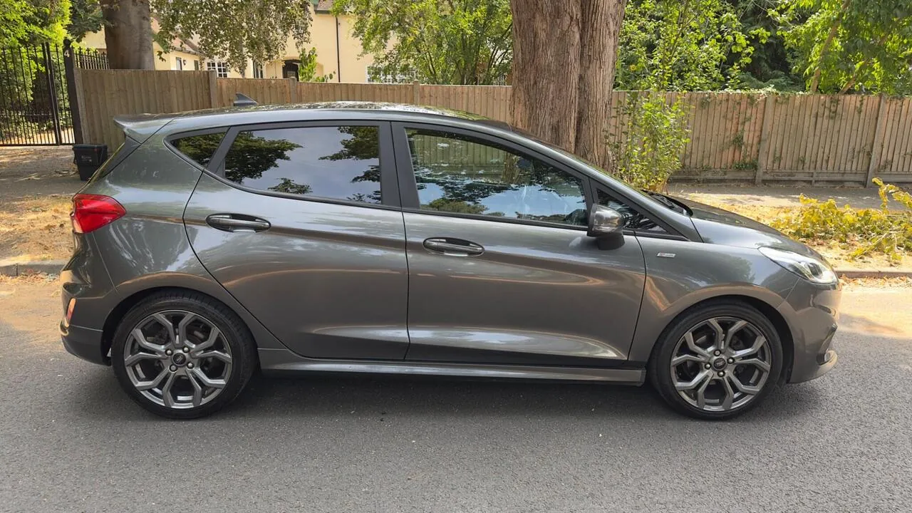 Ford Fiesta 2019 photo 2