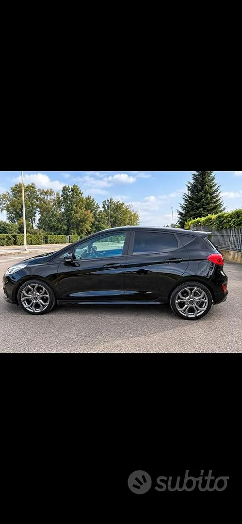 Ford Fiesta 2018 photo 2