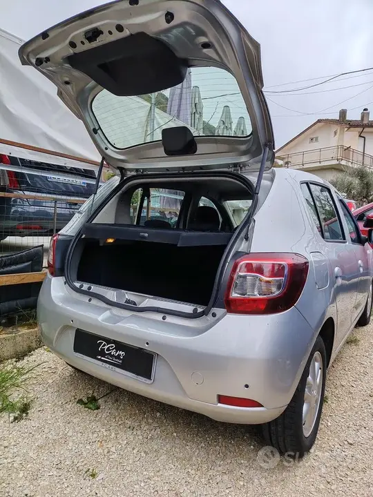 Dacia Sandero 2014 photo 2