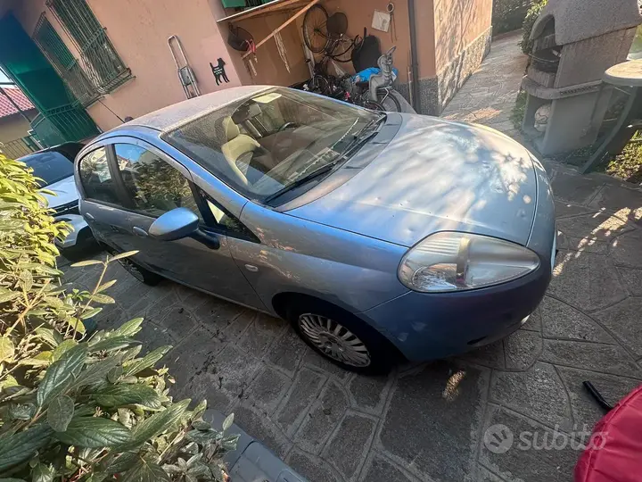 Fiat Punto 2006 photo 2