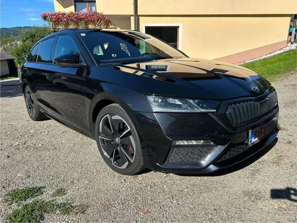 Skoda Octavia 2022 photo 2