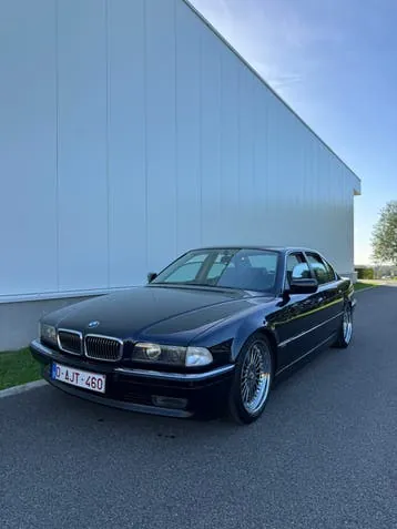 BMW 730I
