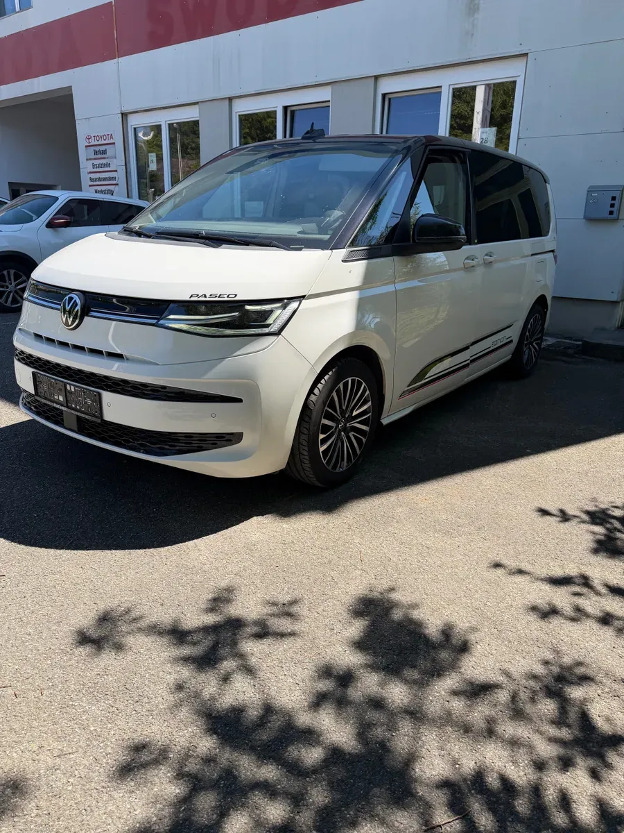 Volkswagen Multivan 2023 photo 2
