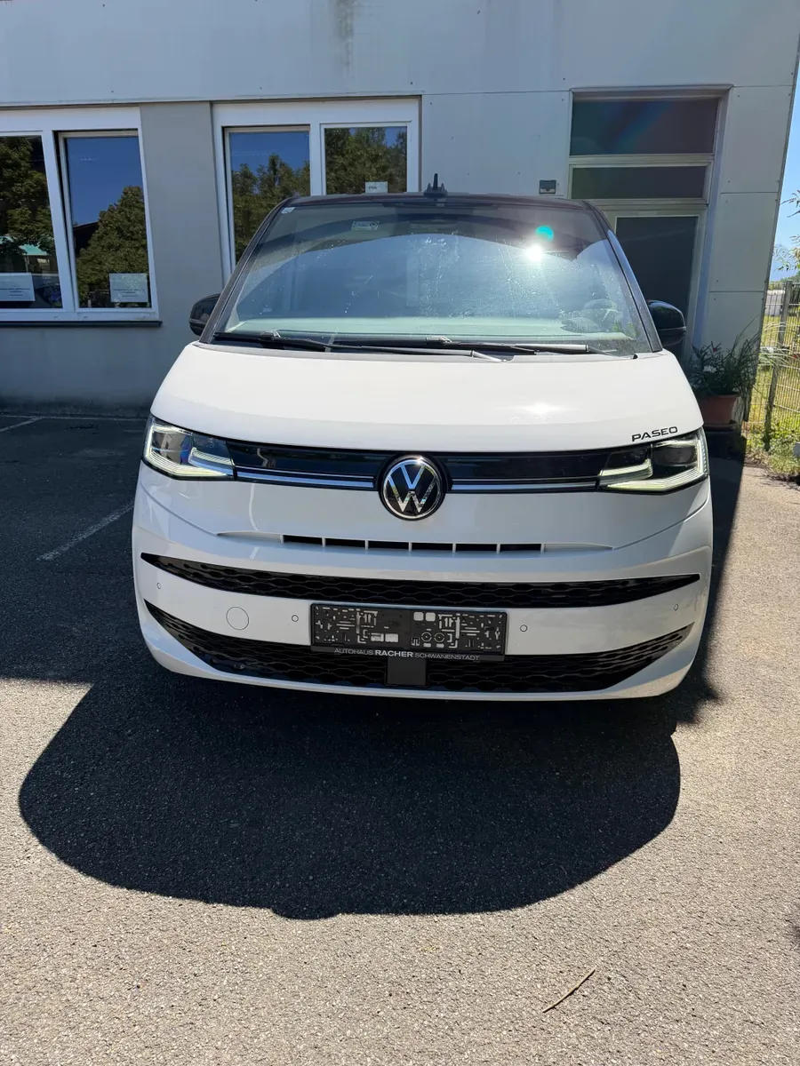 Volkswagen Multivan 2023 photo 3