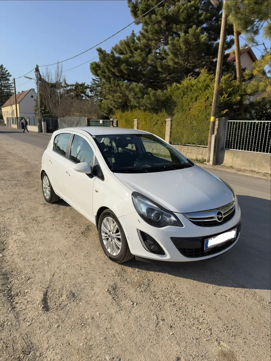 Opel Corsa 2012 photo 2