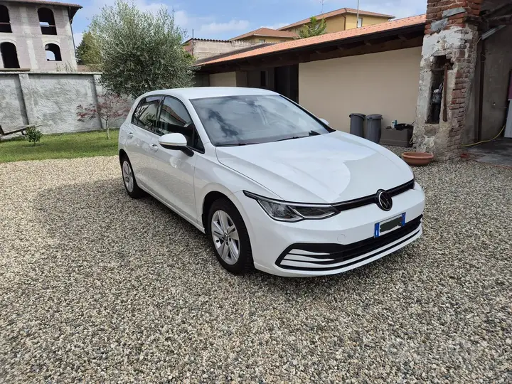 Volkswagen Golf 8