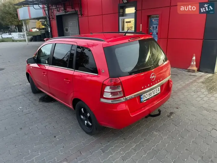 Opel Zafira 2011 photo 2