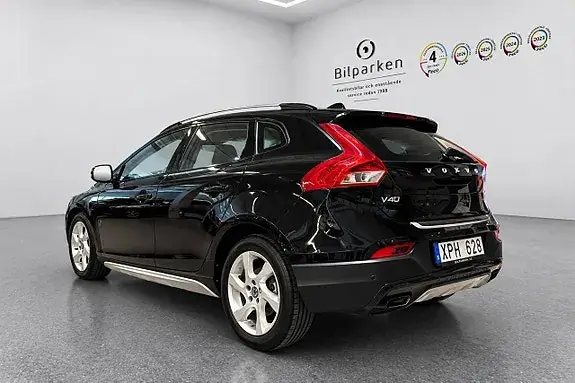Volvo V40 Cross Country 2014 photo 3
