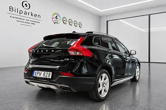 Volvo V40 Cross Country 2014 photo 2