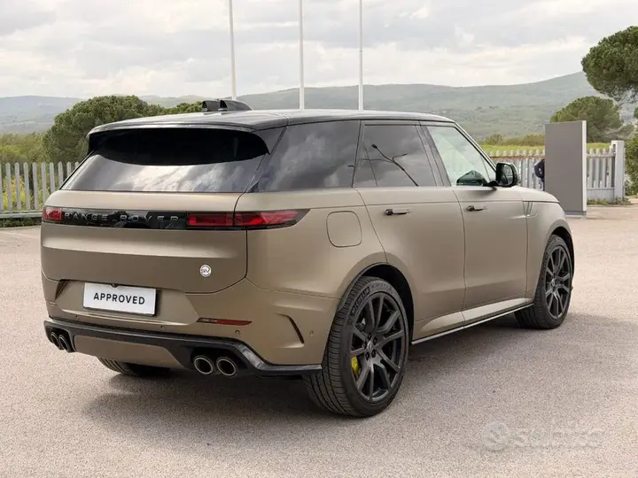 Land Rover Range Rover Sport 2024 photo 2
