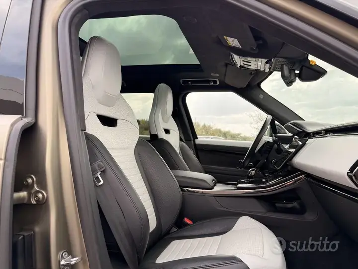 Land Rover Range Rover Sport 2024 photo 3