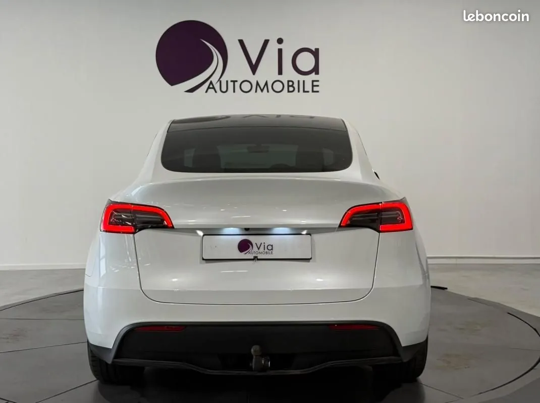 Tesla Model Y 2023 photo 4