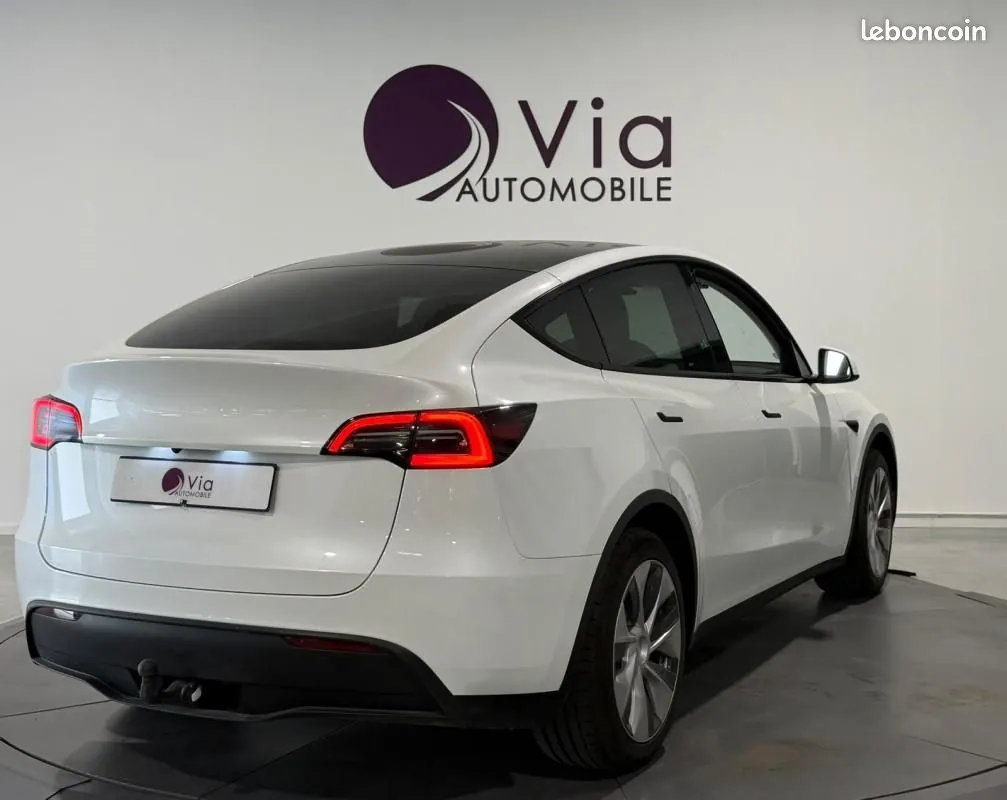Tesla Model Y 2023 photo 5