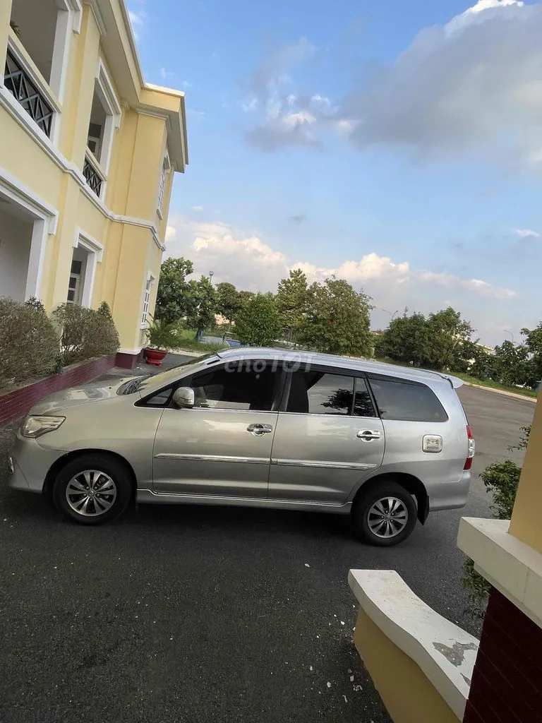 Toyota Innova 2015 photo 2