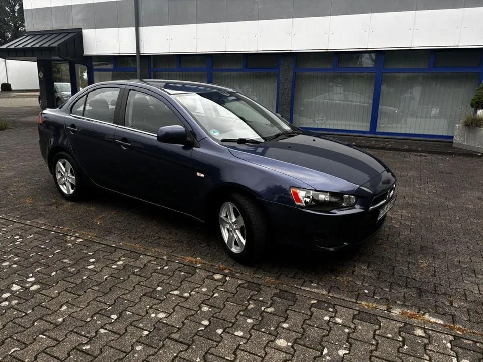 Mitsubishi Lancer
