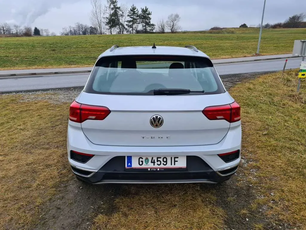 Volkswagen T-Roc 2018 photo 2