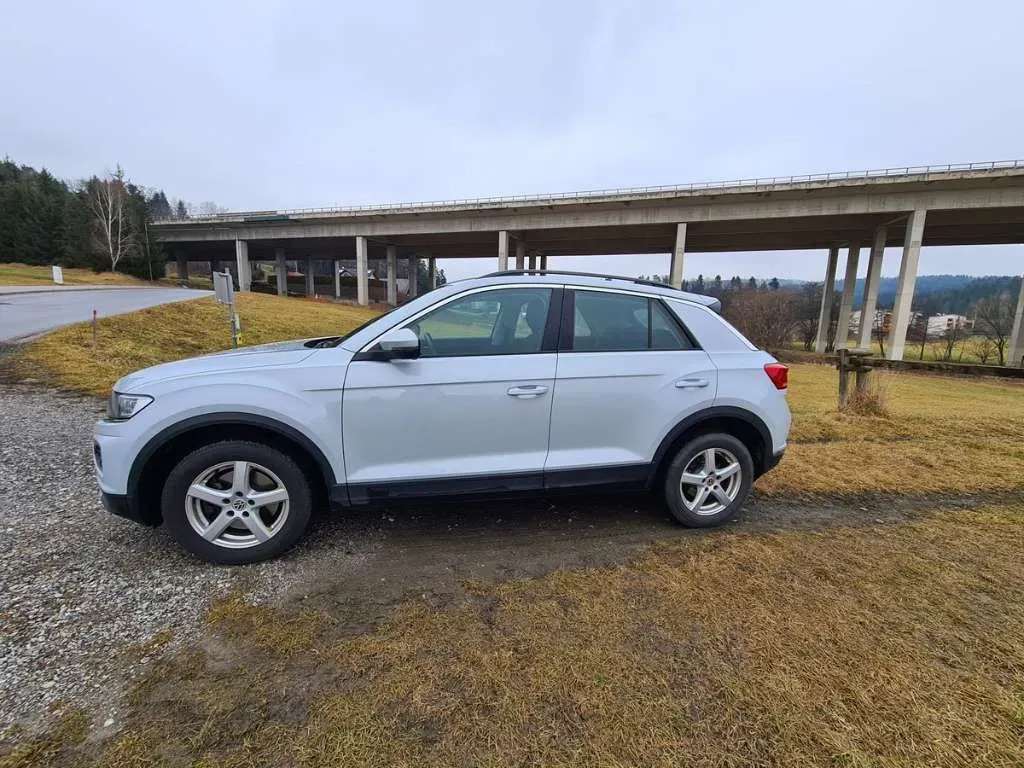 Volkswagen T-Roc 2018 photo 3