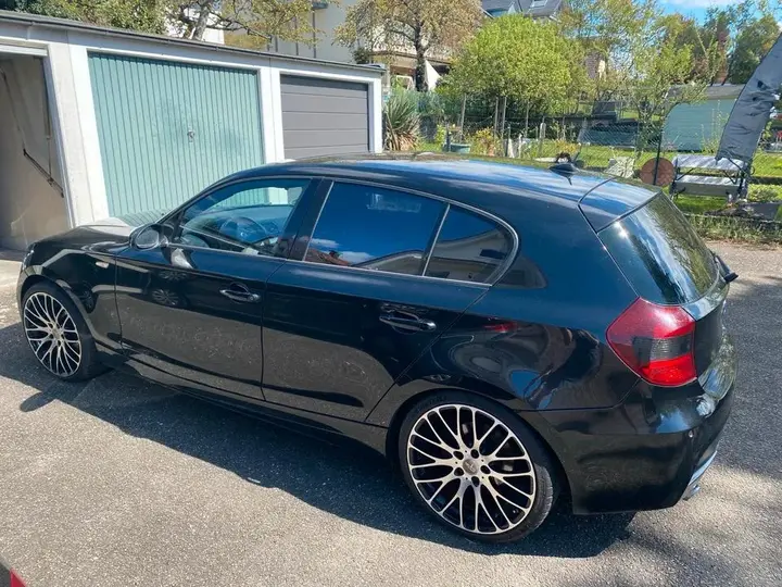 BMW 118I