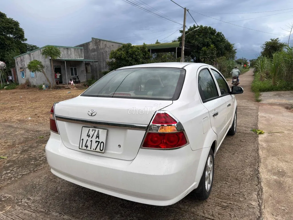 Daewoo Gentra 2010 photo 5