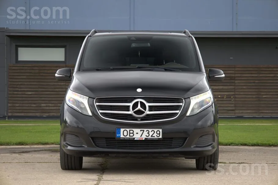 Mercedes-Benz V-Class 2015 photo 2