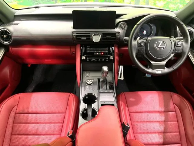 Lexus Is300H F Sport 2023 photo 3