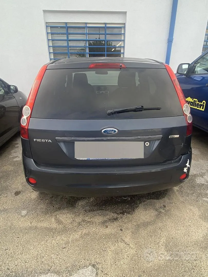 Ford Fiesta 2007 photo 2