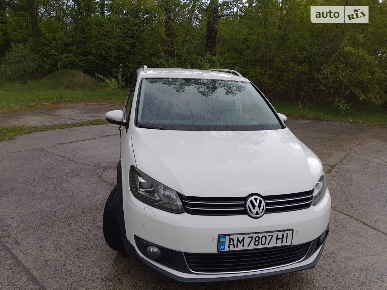 Volkswagen Touran 2011 photo 5