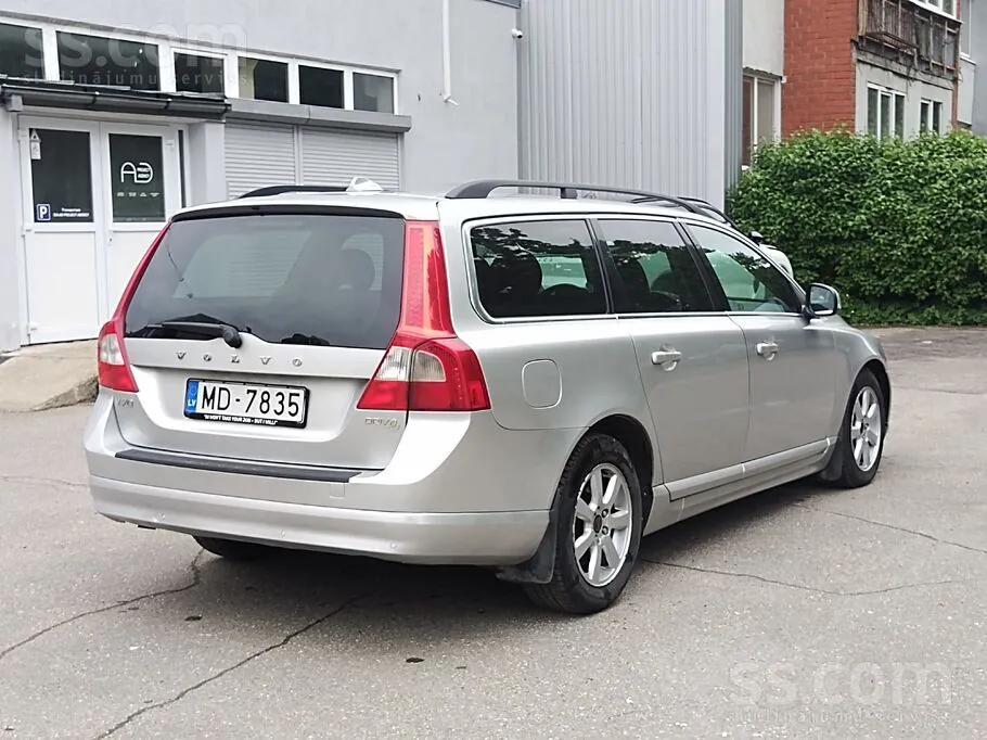 Volvo V70 2012 photo 4