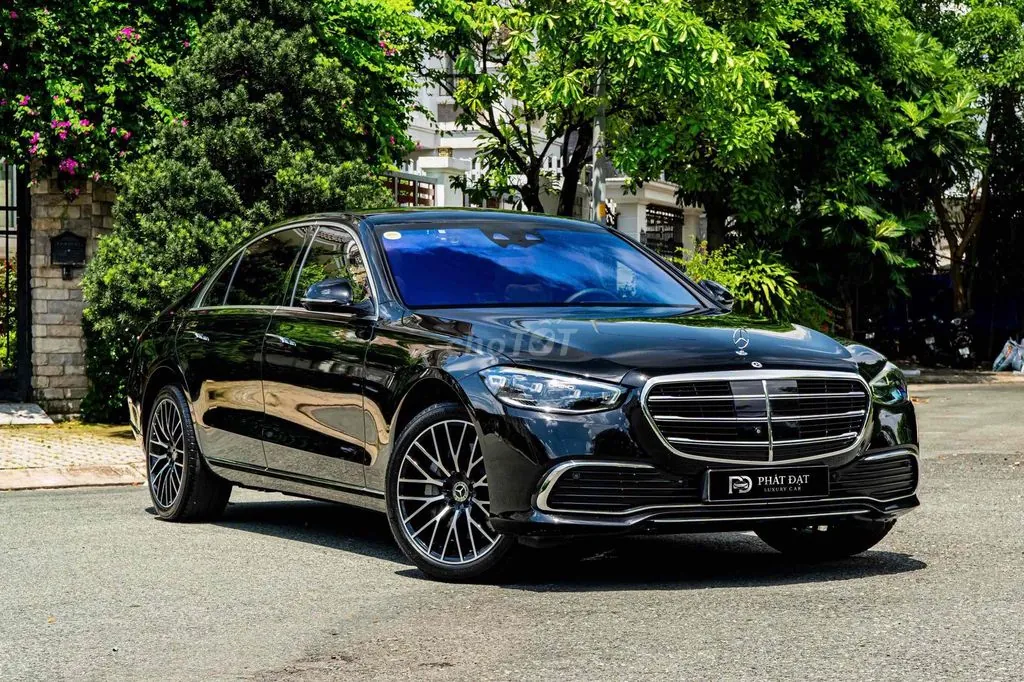 Mercedes-Benz S-Class 2025 photo 2
