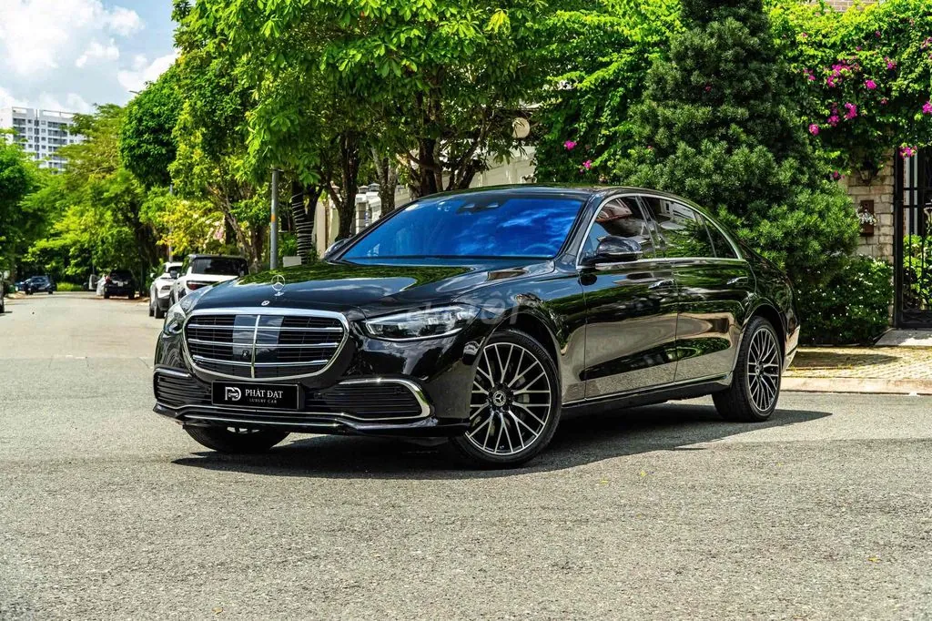 Mercedes-Benz S-Class 2025 photo 3