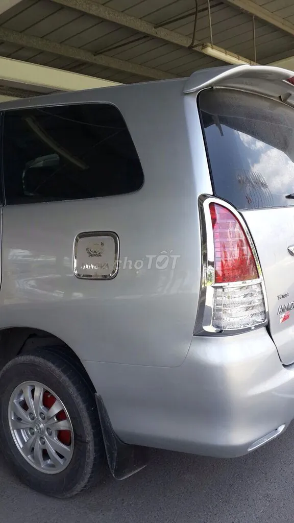 Toyota Innova 2010 photo 4