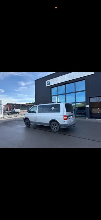Volkswagen T5 2009 photo 3
