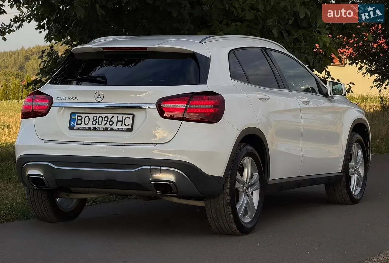 Mercedes-Benz Gla Class 2018 photo 2