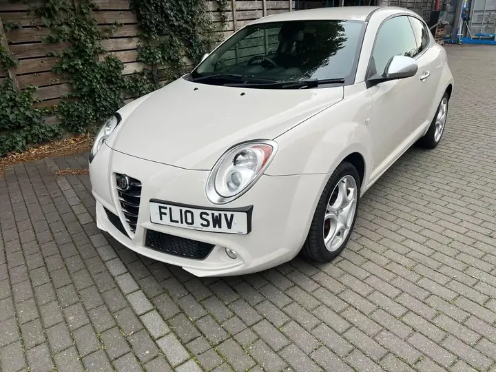 Alfa Romeo Mito 2010 photo 2