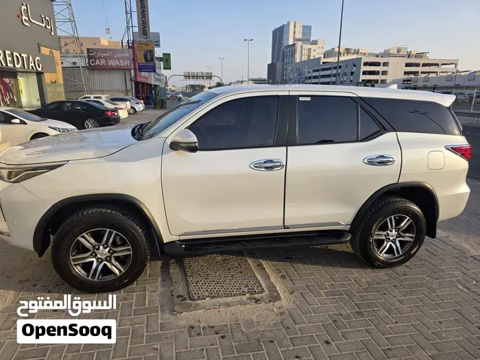 Toyota Fortuner 2024 photo 2